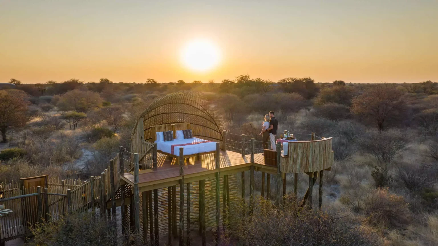 1.-Safari-Botswana-Evolve-Back-Kalahari-27.Sky-Luxe-Tent-Sky-Bed-scaled